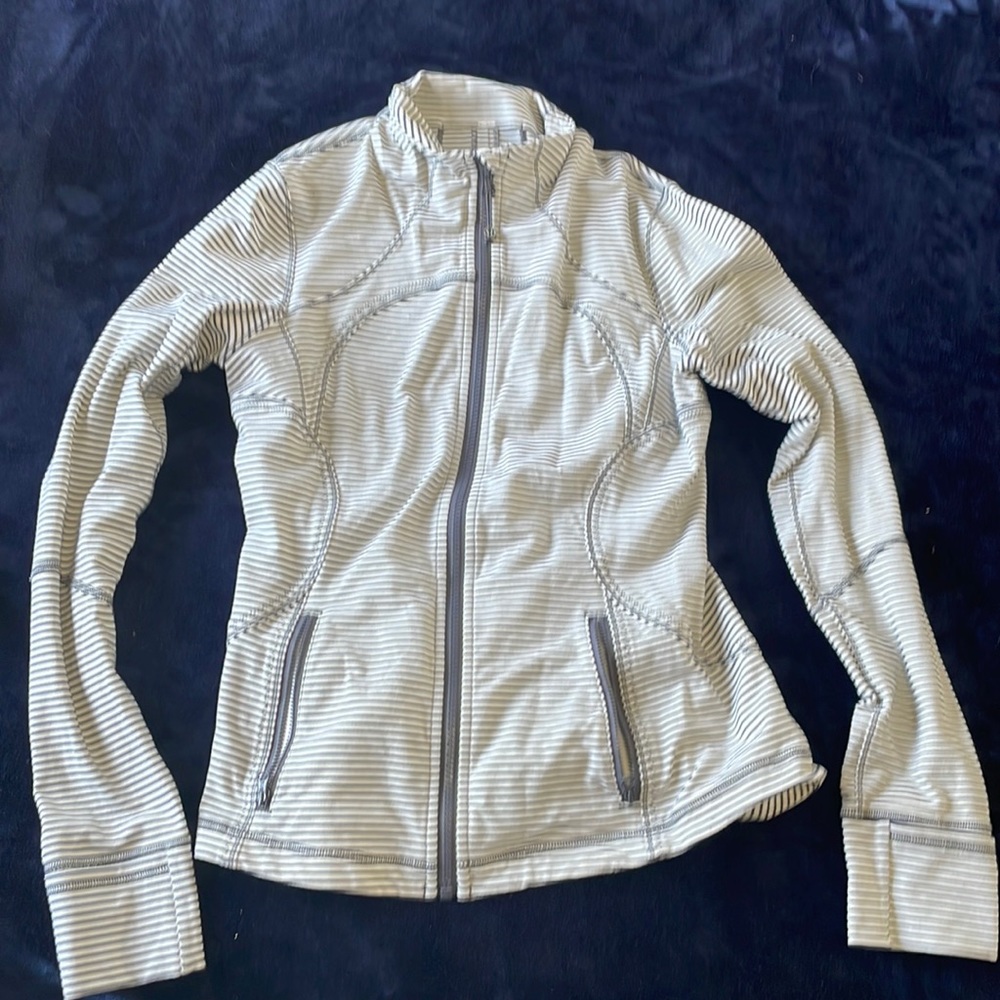 Lulu zip up jacket